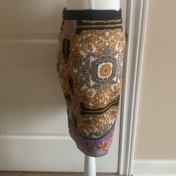 NWOT laundry Versace style skirt mini - Picture 8 of 10